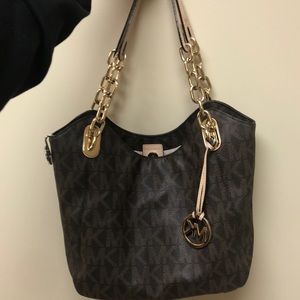 Micheal Kors purse/handbag